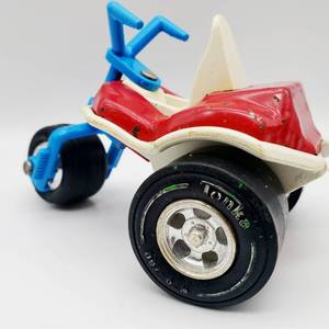 lot 232 image: Vintage 1970s Tonka Red and White 3 Wheeler TrikeATV
