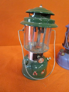 lot 15 image: Lanterns