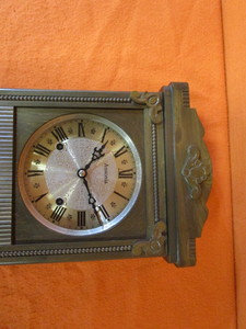 lot 18 image: Wall Clock 5x10x21