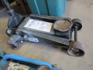 lot 46 image: Jacks