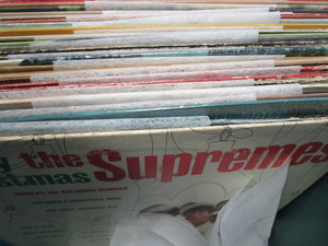 lot 48 image: Tote of Vinyl Records