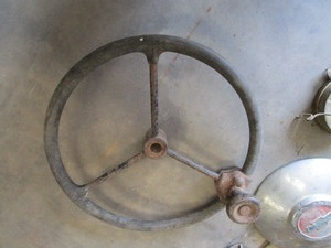 lot 67 image: Misc. Vintage Items