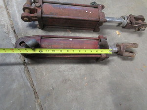 lot 71 image: Hydraulic Cylinders