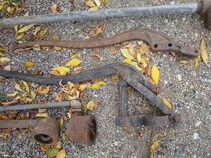 lot 60 image: Vintage Pump Handles & Pipe