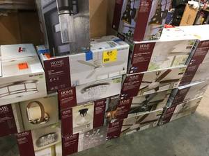 lot 21 image: ASSORTED PALLET WITH MIXED HOME DECORATORS COLLECTION ITEMS SEE PICS