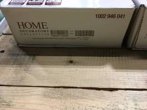 lot 32 image: 5 CASES WITH HOME DECORATORS COLLECTION Antique Brushed Oak Washed 6 in. Wide x 36 in. Length Click Floating luxury vinyl plank flooring (20.34 sq. ft.case) SEE PICS