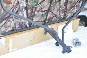 lot 17 image: GG TREESTAND UMBRELLA