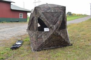 lot 24 image: Guide Gear Flare XL Tall Ground Blind