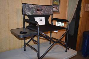lot 54 image: Guide Gear Directors Camp Chair