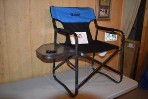 lot 60 image: Guide Gear Directors Camp Chair