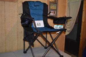 lot 63 image: Guide Gear Oversized Camp Chair, 500-lb.Capacity