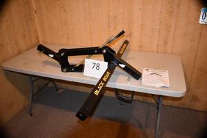 lot 78 image: Black Boar Manual Implement Lift