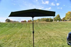 lot 83 image: CASTLECREEK 8 Half Round Patio Umbrella