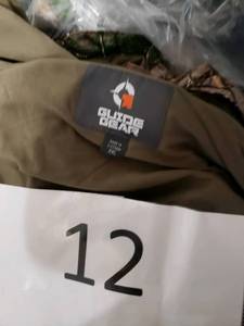 lot 12 image: Realtree XtraGG 4-IN-1 HUNT
