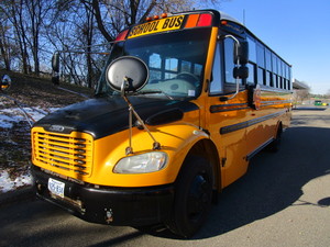 lot 783 image: 41 PASSENGER HANDICAP ACCESSIBLE SCHOOL BUS WITH LIFT