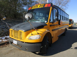 lot 781 image: 41 PASSENGER HANDICAP ACCESSIBLE SCHOOL BUS WITH LIFT