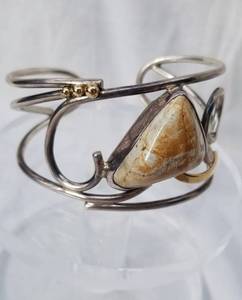 Agate Cuff Bracelet in 14K Gold and 925 Sterling Silver