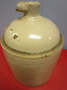 lot 221 image: VINTAGE FORT DODGE STONEWARE CO. JUG