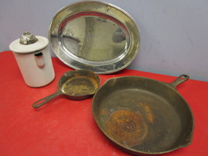 lot 238 image: VINTAGE CAST IRON SKILLETS, CARDELLA COFFEE POT, SERVING TRAY