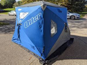 lot 7 image: Otter XTH Pro Lodge 4-5 Person Thermal Ice Shelter
