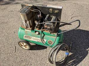 lot 8 image: Coleman Powermate Black Max 3 12 HP Portable Air Compressor