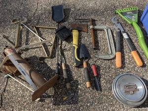 lot 23 image: Assorted Hand Tools and Garage Items