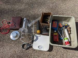 lot 24 image: Lot of Miscellaneous Garage Items