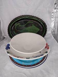 lot 305 image: Lot of Assorted Serving Platters