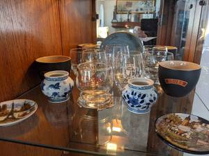 lot 156 image: Lot of Assorted Glassware