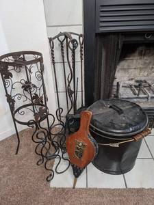 lot 167 image: Fireplace, Wine and Plant Accessories