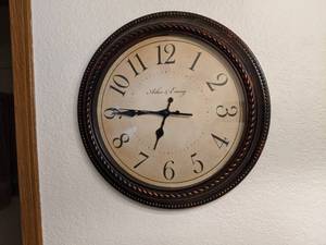lot 108 image: Arbor & Emery Modern Round Wall Clock