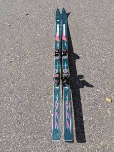 lot 204 image: Rossignol 770L Series 3 High Performance Skis
