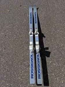 lot 205 image: Rossignol Salomon Downhill Skis