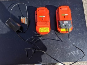 lot 219 image: Pair of Black and Decker NiCD 18V Batteries and Charger
