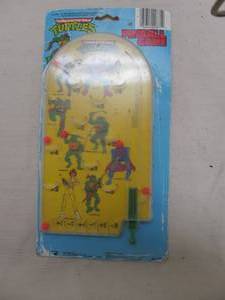 lot 13 image: 1989 Mutant ninja turtles game