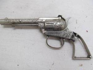 lot 52 image: Buffalo bill toy gun