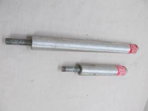 lot 61 image: Pedastals for boat seat