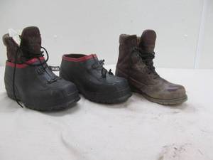 lot 73 image: Rockies boots, over shoes