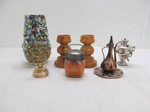 lot 78 image: Variety of home dcor