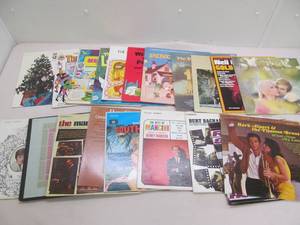 lot 82 image: Assortment of records