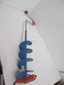 lot 87 image: Hand ice auger
