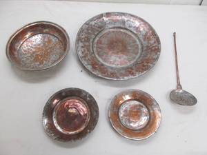 lot 107 image: 18th century copper set
