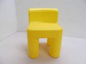 lot 151 image: Little tikes chair