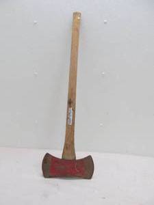 lot 158 image: Vintage axe