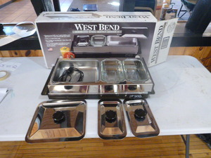 lot 10 image: West Bend Stainless Buffet Server II