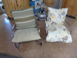 lot 41 image: 2 Old Metal Frame Outdoor Chairs