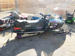 lot 4 image: Polaris Indy Touring Snowmobile