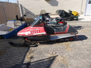 lot 5 image: Polaris Indy 400 Snowmobile