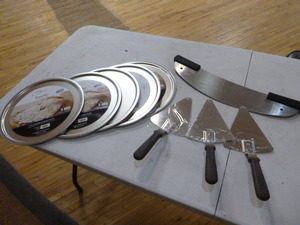 lot 83 image: Pizza Items