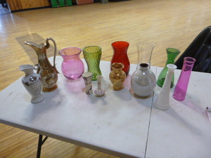 lot 91 image: Lot of Vases